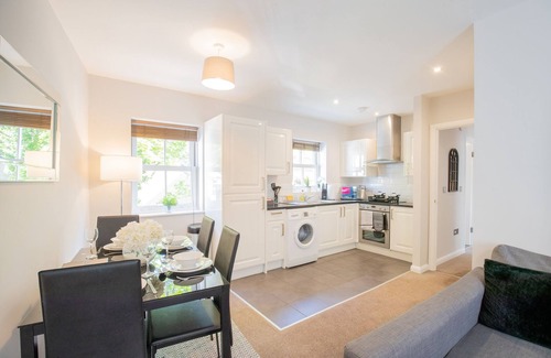 Hoddesdon Apartment | Velvet 2-bedroom Apartment, Brewery Road, Hoddesdon