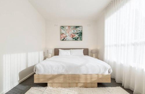 Kew Apartment | Velvet Bloom - Sunlit Comfort by Parks & Trails
