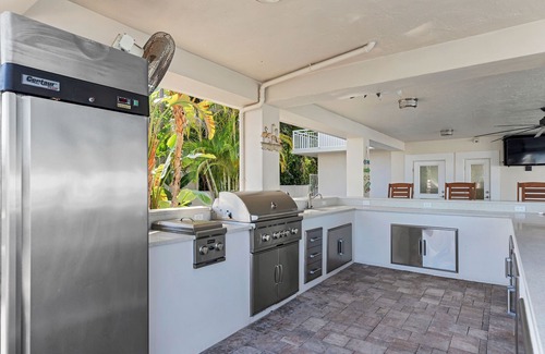 Venetian Shores House | Venetian Shores Pool Home