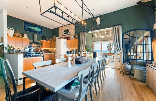 Venice Apartment | Venice Beachfront Artist Loft