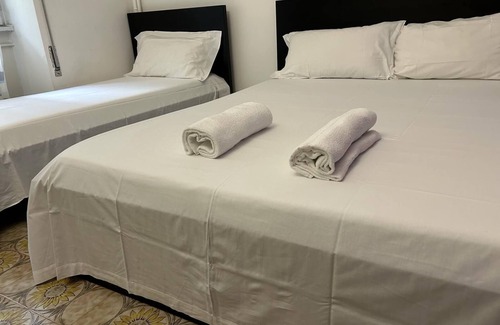 Mestre House | VENICE NIGHT6 DOUBLE ROOM SHARED TOILETA