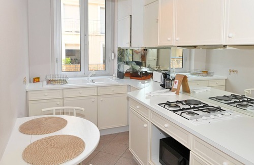 Moliere - Edgard Quinet Apartment | Venise - Appart'Ambiance