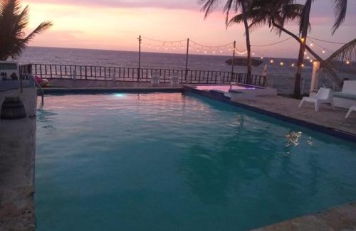 Jarealito Apartment | Ventana Va102b at Arecibo 681 Ocean Drive