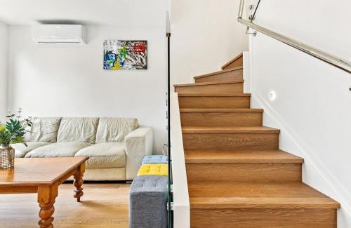 Mangere House | Ventura Serenity Townhouse with Parking and Patio