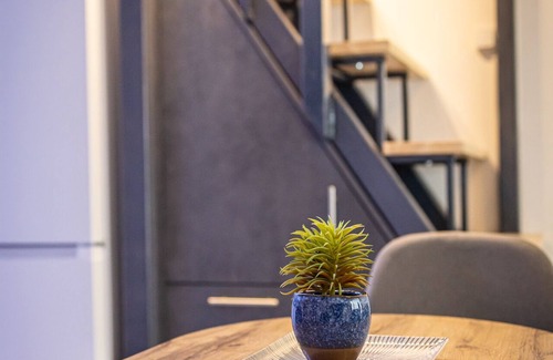 15th District Apartment | Venus Apartments - Westside Residence