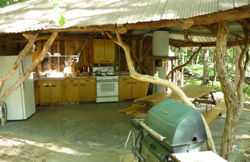 West Pawlet House | Vermont Treehouse compound: no cleaning fee. Spend a few days In the Trees