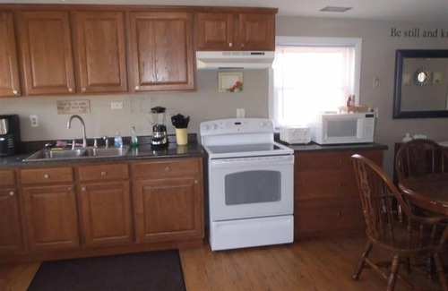 Three Rivers Cottage | Very Clean Lakefront Home with Sandy Beach and Clear water.