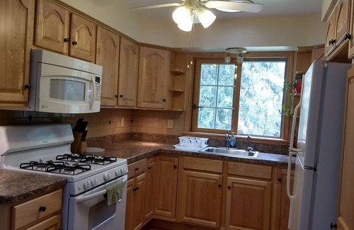 Clifton Park House | Very NEW 1br Guest House with modern decor