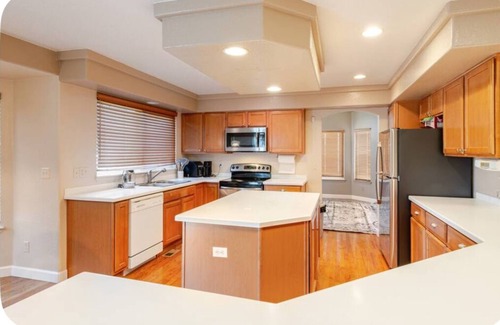 Green Valley Ranch House | Very nice 4 bedrooms house. five minutes from Denver international airport
