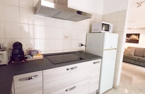 Gallaratese Apartment | VERY NICE APARTMENT/KM 2.6 SAN SIRO STADIUM/KM 10 PIAZZA DUOMO/SUBWAY/WI-FI FREE