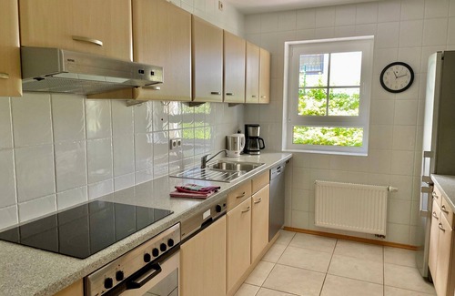Hochstadt Condo | Very nice spacious apartment