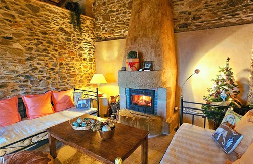 Cantallops Other | Very pretty renovated country house, large garden, porch, barbecue and pool