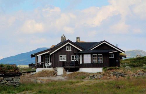 Al House | Veslehytta - cabin 1050 moh via amazing view and ambiance