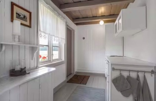 Askim Municipality Cabin | Veslestua - Beach Bliss and Fishing Fun