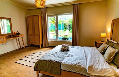 Yanik Villa | Vi̇lla Atlas Yeşi̇lli̇kler İçi̇nde Huzurlu Tati̇l