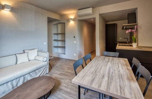 Arenzano House | Via di Francia