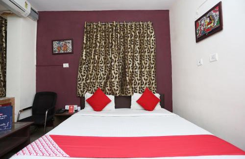 Danapur Hotel | Vibrant Guest House