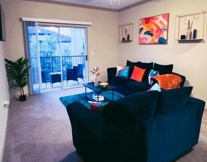 Midtown Apartment | Vibrant Oasis in the Heart of Midtown & Downtown