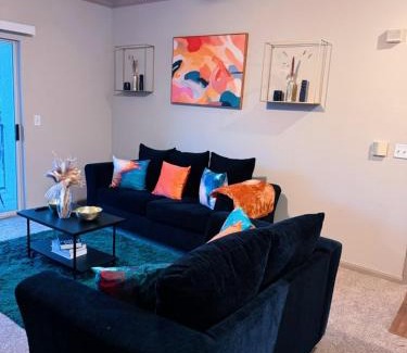 Midtown Apartment | Vibrant Oasis in the Heart of Midtown & Downtown