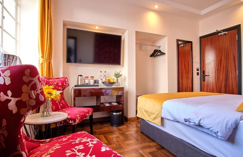 Oban House | Vibrant Oban Adventure Begins in Our Welcoming Room, 2 Family Rooms
