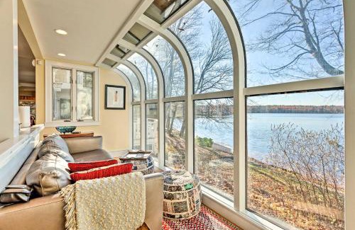 Sterling House | Vibrant Sterling Lakefront Lodge with Kayaks