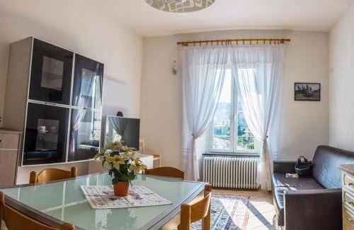 Oneglia Apartment | Vicino al mare in centro sulla ciclabile con la spiaggia