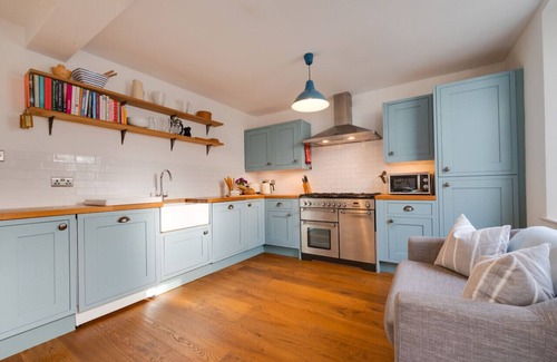 Beer House | Victoria Cottage - Three Bedroom House, Sleeps 6