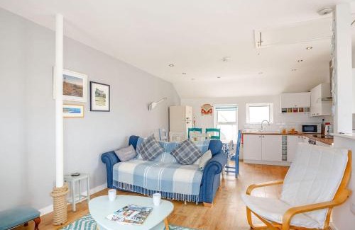 Rhosneigr House | Victoria House