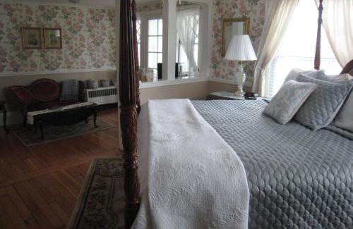Hampton Hotel | Victoria Inn
