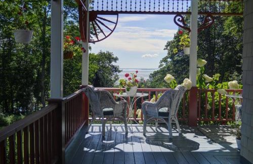 Lincolnville Bed & Breakfast | Victorian by the Sea