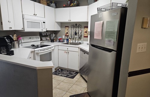 Chalet Village Ski Chalet | VICTORIAN CHALET OVERLOOKING GATLINBURG, SLEEPS UP TO 7.
