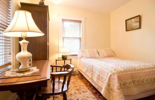 Jamaica Plain Apartment | Victorian Condo