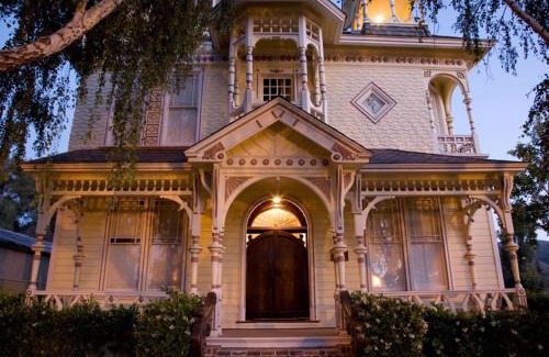 Los Alamos Bed & Breakfast | Victorian Mansion Bed and Breakfast Inn