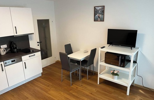 Schuttdorf Apartment | 'Vidaoro' Studio Flat close to Ski Lift with Wi-Fi