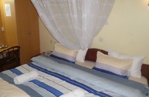 Viwanda Hotel | Vienna Woods Holiday Inn Hotel is a luxury hotel neatly located in Milimani Area