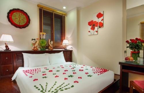 Hang Bac Hotel | Viet Hotel & Travel