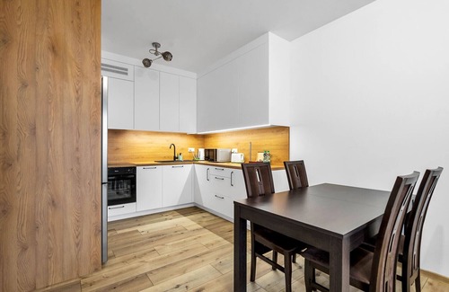 Goclaw Apartment | View Of The City Skyline Apartment