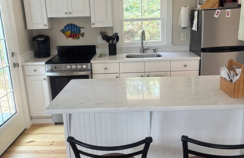 Campground Landing Cottage | Views Of Cape Cod Bay at Campground Beach, A/C, Heat, Wifi, Outdoor Shower
