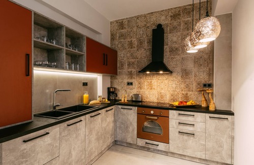 Galatas Villa | Views, Pool, Garden, BBQ, Playground, Tennis Table