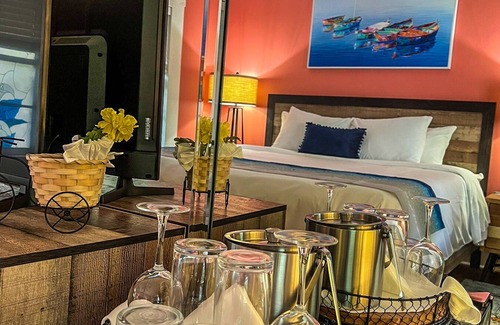 Historic Old Northeast Bed & Breakfast | VIinoy House