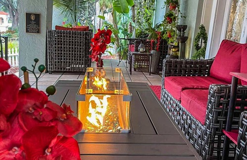 Historic Old Northeast Bed & Breakfast | VIinoy House