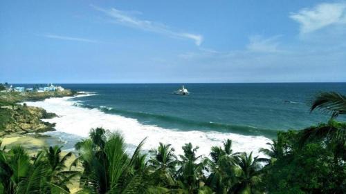 Kovalam Bed & Breakfast | Vijaya Varma Beach Resort