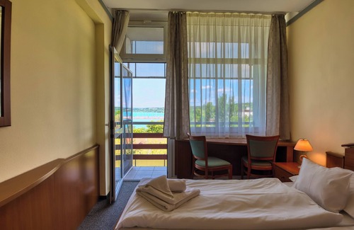 Balatonvilagos Hotel | Világos Hotel Balatonvilágos