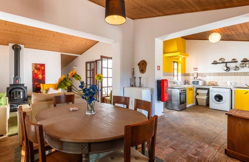 Corte Vidreiro Villa | Villa Eiras Altas Grande by Portucasa