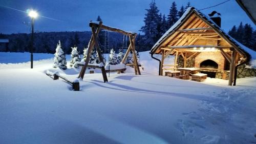 Beserovina Villa | Vila Šapat šume