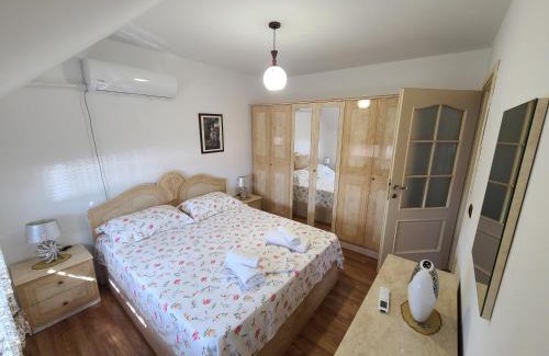 Divjake House | Vila Elio Guest House