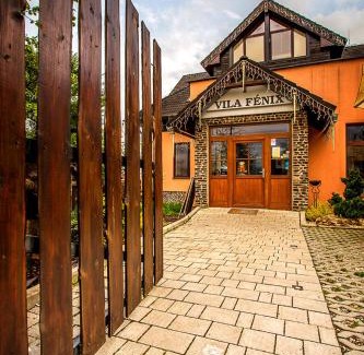 Ludrova House | Vila Fenix B&B