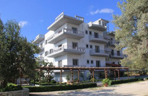 Borsh House | Vila Hadhri Borsh