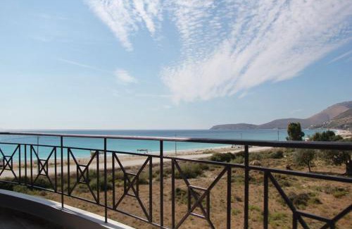 Borsh House | Vila Hadhri Borsh