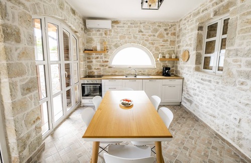 Qeparoi i Siperm House | Vila Leon - Old Qeparo